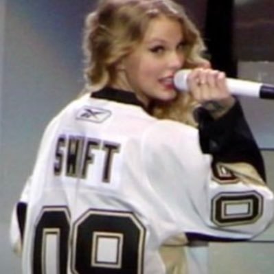 prettygirlswft's profile picture. 