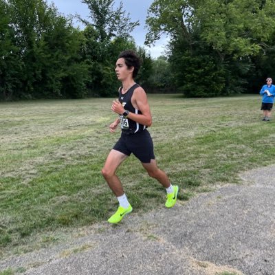 MVHS ‘25 | 4.44 GPA | Varsity XCTF | 3 mile - 16:35| 3200 - 10:30 | 1600 - 4:47 | 800 - 2:06(relay) | 400 - 55(relay)