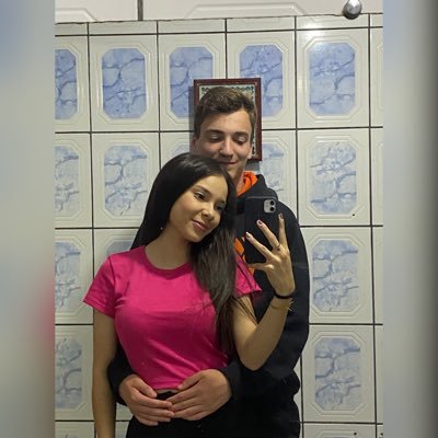 01/12/22🫀
08/12/22❤
escrever sobre a vida é mais fácil que viver