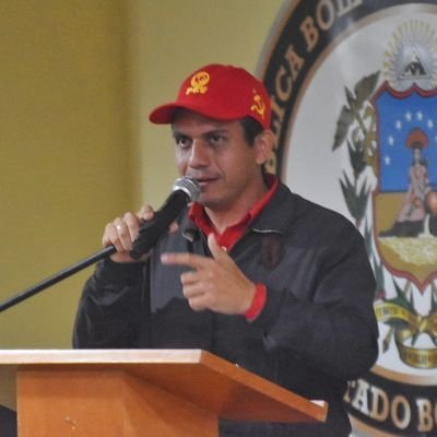 Papá de Celeste, Josué y Enoc.
Secretario Político del Partido Comunista de Venezuela en el estado Bolívar.
Presidente del @PTSimonBolivar