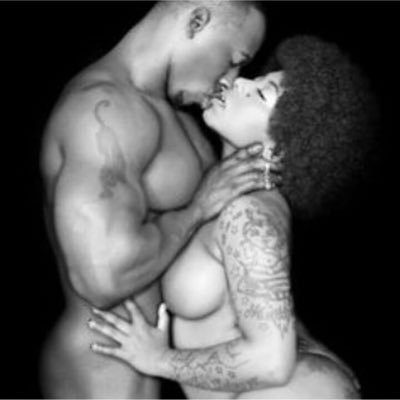 just a nasty nigga with a fat dick and big chocolate nutts 😈🍆💦 follow IG Mrebony7thick_