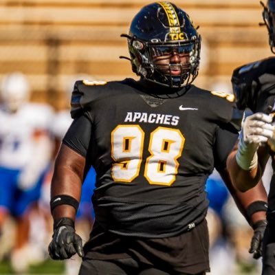 6’1 320 DL @TJCFOOTBALL FullQualifier TRUE FRESHMAN GPA 3.35 Contact: 334-349-1230 PC:@CoachPearson3