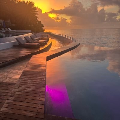 A stunning ultra chic ocean front resort set on the North shore of Antigua just 10 minutes from the airport. Contact us at reservations@hodgesbay.com