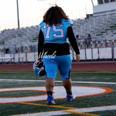 @GilaRiverHawks OL/DL/P #75 6’0 305lbs Squat475 Bench255 Clean250🏋🏽(843) 304-4289 #JUCO