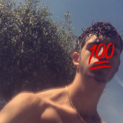 Joueur pro sur Fortnite et Rocket League
Et aussi chef de @ContactNDRX