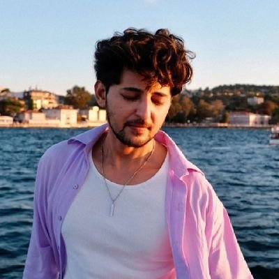 ~Tera hona ik sapna laggda
Bas ik tu hi apna laggda 💙😌 = @DarshanRavalDz 💙✨