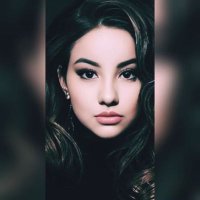 L i z z y 🍒 (@lizzytacastro) 's Twitter Profile
