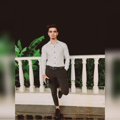 Ibrahim1115432's profile picture. كِلانا يعلم أنه أخذ الآخر معه . ibrahim albob.💨 coach 🧢