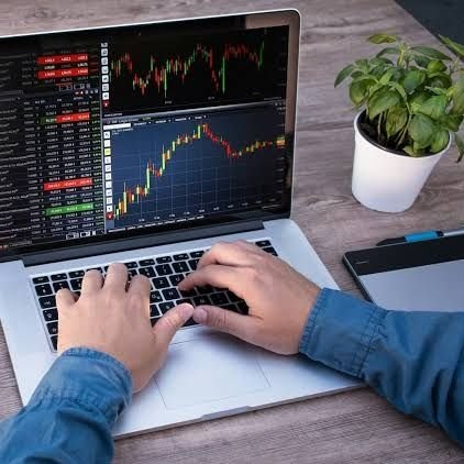 investordot's profile picture. IT | Runner | Investor