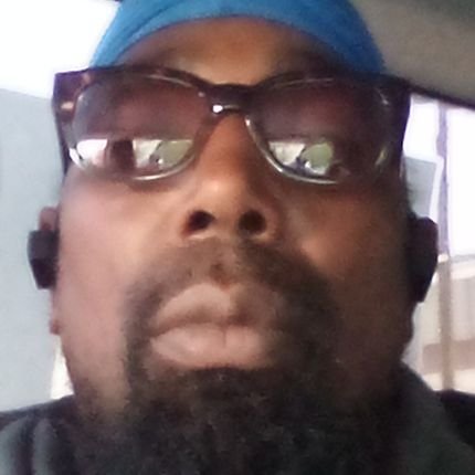 I only want to talk to women from Harrisburg because long distance doesn't work if you're interested hit me up no games no BullShit please read my bio