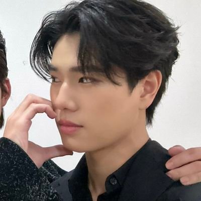 phuwingirl's profile picture. 