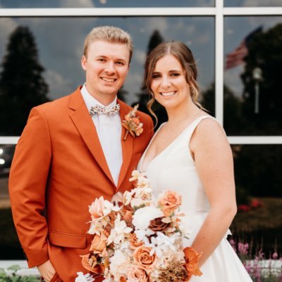 DTonne22's profile picture. 