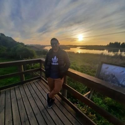 Ing Comercial, pero jamás zorrón
PH/Maipú
(⚽️Magallanes💙🤍)
