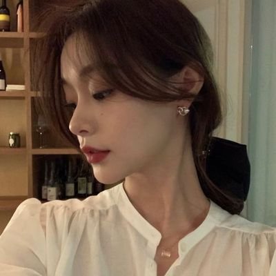 aiko09903432763's profile picture. 私は生活が大好きな独身女性で、もっと多くの友達を知りたいです