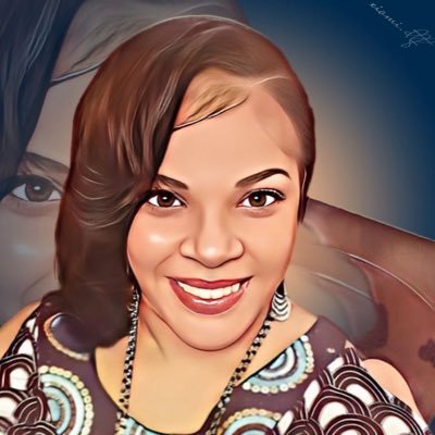 veronic07412863's profile picture. 