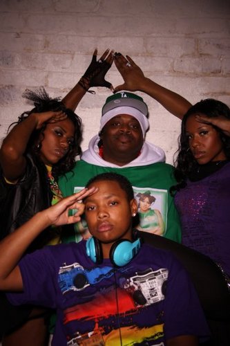 MUSIC MONEY MAKIN MANIAK FROM INGLEWOOD TO EVERY SINGLE HOOD MONEY ALWAYS