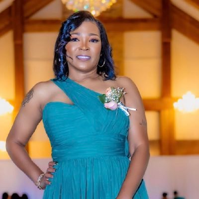 aprilbmccoy's profile picture. 