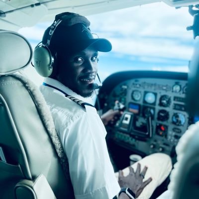 Pilot🇺🇬Living my life playing my role #freespirit #Aviationmylife😎Arsenal🔴 #Director @SorotiAcademy instagram @anju_otim