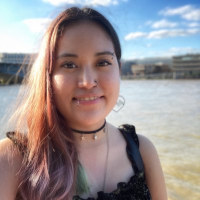 Stay Weird✌🏼(she/her) - Chilanga 🇲🇽 Based in Sheffield 🇬🇧 - MA Creative Writing - Witch. Book Lover. Knitter. Traveller. - All social media: no4emig