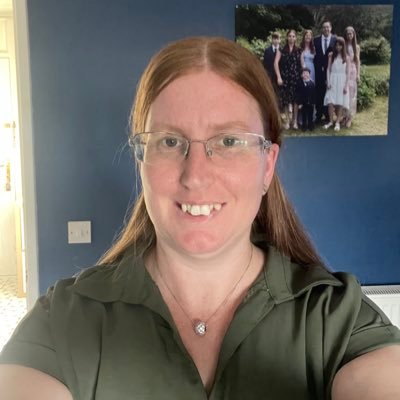 Senior Pharmacy Technician | Education and Training department at UHSFT | Wife and mum of 5 | Views are my own.