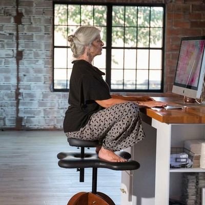 coder_women's profile picture.