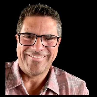 Creator Economy and Business Lawyer; Entrepreneur; Girl Dad; Comedy Writer and SoCal Sports Fan