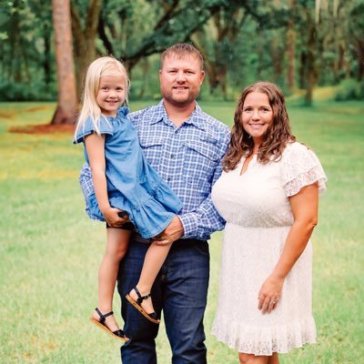 MrsLaurenReeves's profile picture. Community School Resource Teacher at a Title 1 Community School in central Florida.