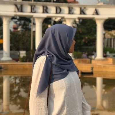 liyaaa353708's profile picture. 