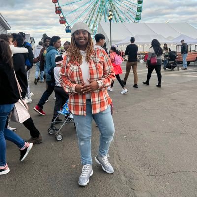 ImanNotTheModel's profile picture. 1913 🔺🐘. Educator 📚. 336 . UNC-Charlotte Alum . #SmileForDJ 👼🏽