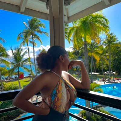 Moovd_'s profile picture. 