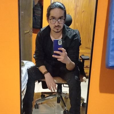 🎲 Forever DM/GM
📱 iOS Mobile Developer
🎮 Game Developer
💻 Software Engineering Student at UNS, Argentina
He/him. 🇦🇷 🇨🇱. Level 29.