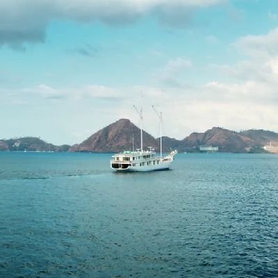 Kucinglangit__'s profile picture. 