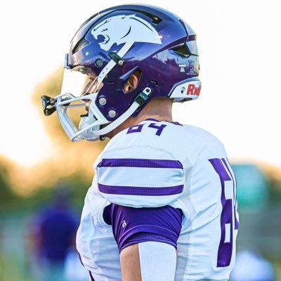 Weslaco high school 6’3 235lb N/DT/DE 3.0 gpa 245lb bench 405 squat 225 power clean 9 offers currently https://t.co/q3y8T4MGh5