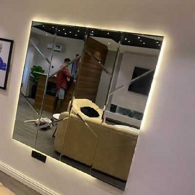 Elevate your space with glass! ✨🪟
Custom glass solutions for homes & businesses in Lagos.
Windows, doors, showers, & more.
#customglass #interiordesign #lagos