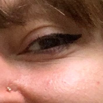 la_imaginaire's profile picture. Militant de l’educació 🌱 Guerrillera de l’art 🔥 Persona🧞‍♀️ Ye-Yo! ✊🏽 Eyeliner i aracos daurats ✨