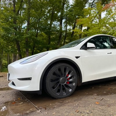 テスラー歴４年目 Tesla 2021 Model3 LR→2023 ModelY performance 28歳 江戸っ子 公務員と地主 モーター音で米3杯 空き地で100v充電🔋してます。 無言フォロー失礼致します。@HEhehe73179118 ←旧アカ