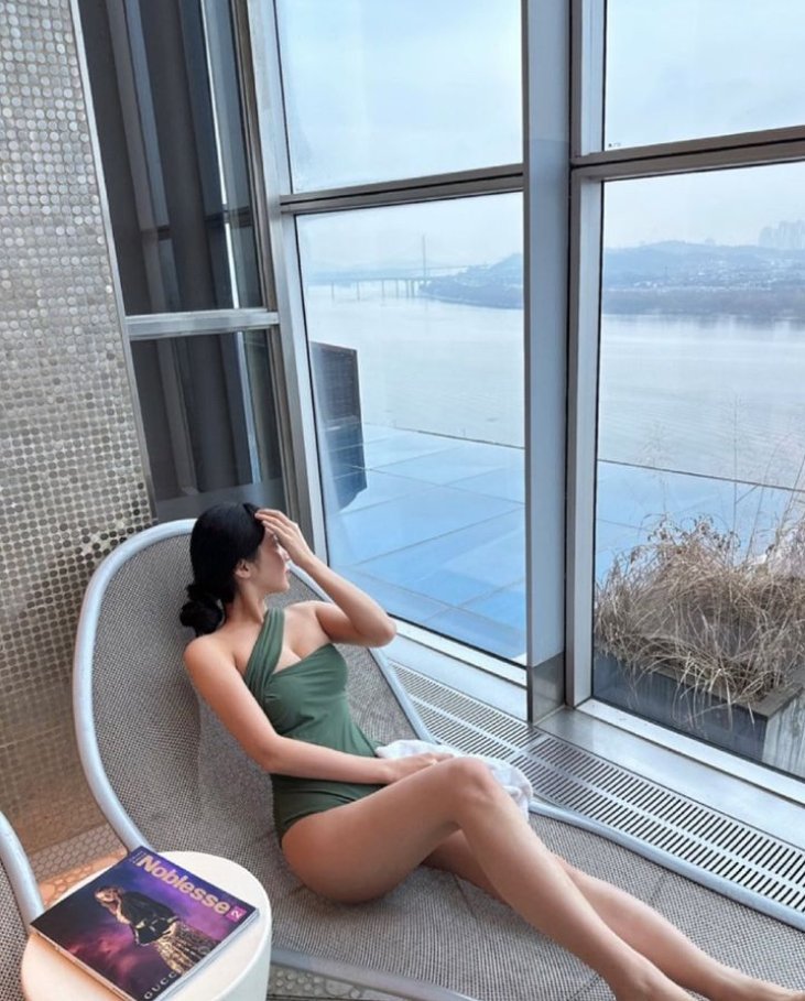 taslenesh38297's profile picture. 