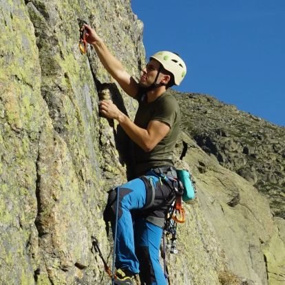 Vicyos's profile picture. Y saco brillo a las máscaras tras las que soy capaz de hablar.

Programador.
Psicólogo.
Iracing.
Miniaturas.
Huerto.
Escalada.
Skimo!