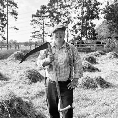 Paulfatdad's profile picture. Self-employed gardener.