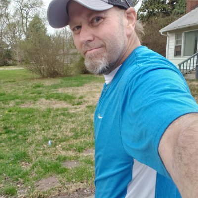 robcon_robert's profile picture. I'm not special but maybe I ride the short bus for fun