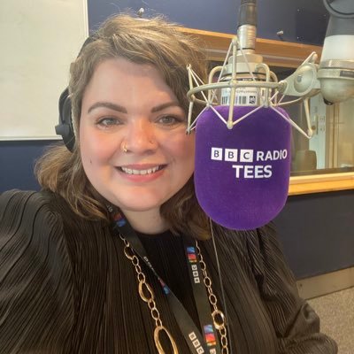 Breakfast Producer at @BBCTees 😎 My hobbies include figure skating, water ballet and taking long luxurious bubble baths.