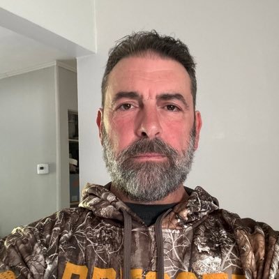 Father of two, die hard Browns fan🏈🏟Redwings fan🏒🥅Reds fan⚾️Indians fan⚾️riding my Harley🏍💨working out🏋️‍♀️💪golf🏌️‍♂️⛳️ fishing🎣and hunting🦌