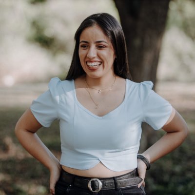 Periodista de @ABCDigital 📰 y docente en mis ratos libres.
Mi trabajo es serio pero esta cuenta es personal, por lo cual acá verán info, opinión y memes 🤗