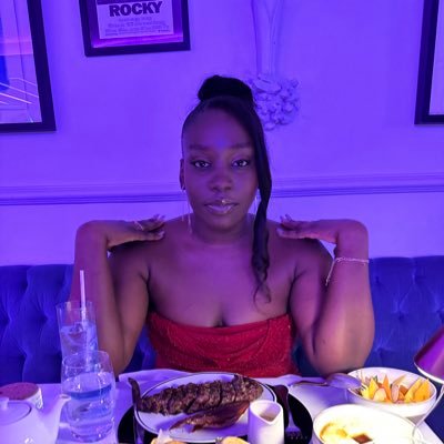 fikeodu_'s profile picture. Mostly here for the giggles | Building @thekumucircle| full time superstar 🌟