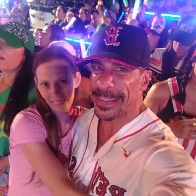 Vickeyj28300771's profile picture. I'm a 42 year old mom of 3 girls I'm a  certified nursing assistant NKOTB Fan Danny girl but love all the guys big fan of blue bloods and very scary people