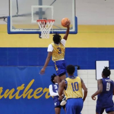 |God first🙏| 3.35 GPA Quitman High School📍kamarianmayfield18@gmail.com phone number📱-601-410-7777 (170lbs) 6’2 Guard, C/O 2024 PG Top Guard in MS