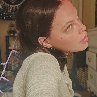 super cool hippie girl. check out my depop 🧚