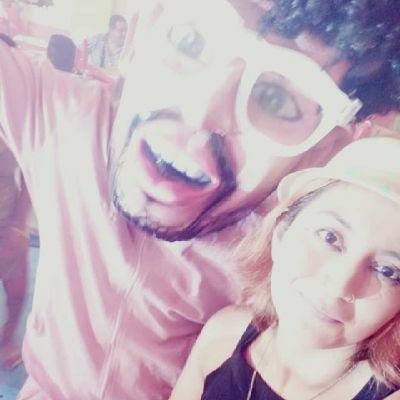 Valeriagtz1404's profile picture. Dicen que:
Bendita sea la persona que te haga sonreír a diario y te llene de besos la memoria, que te haga café por las mañanas y el amor por las noches... 💙❤️