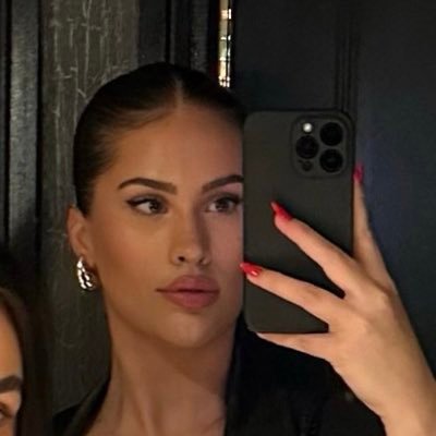 belleslife_'s profile picture. Capricorn with big dreams ✨