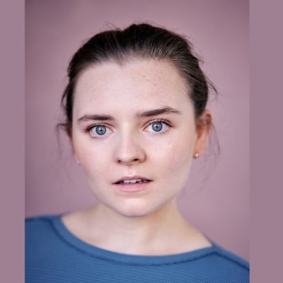 actress, writer and theatre maker, scottish showman (she/her) | @brennanartists | @showmenstheatre |  @rcstweets BA Acting ‘24| https://t.co/Yrw0IXb8PU